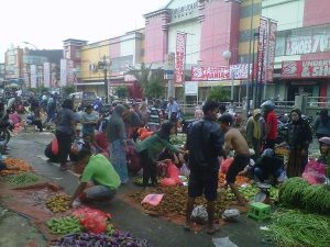 Cerita Obral Dagangan PKL Pasar Baru Bekasi