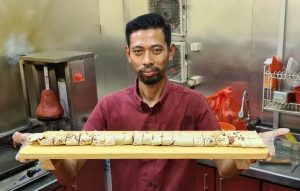 Kebab Terpanjang di Indonesia Ada di Bekasi
