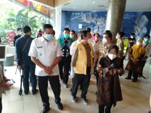 Mensos Salurkan PMKS Bekerja di Grand Kamala Lagoon