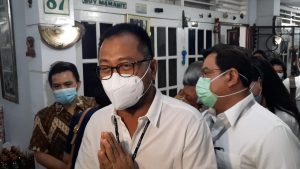Direktur Sriwijaya Kunjungi Rumah Duka Copilot Sriwijaya Air 182 di Bekasi