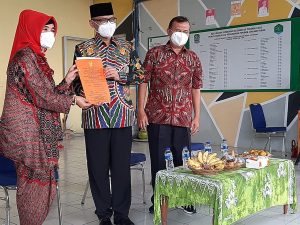 Ketua DPRD Kota Bekasi Resmikan Toko Koperasi Wanita ST-12