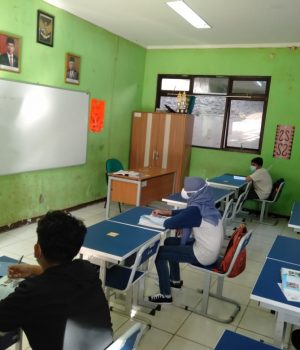 Menengok Hari Pertama Pembelajaran Tatap Muka di Kota Bekasi