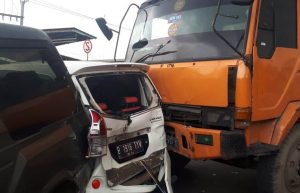 Kronologi Kecelakaan Beruntun di Fly Over Cipendawa: Melibatkan Truk Kontainer