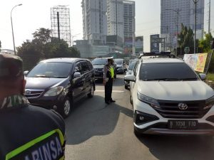 Berdalih Test Drive, Mobil Berpenumpang 4 Disuruh Berputar di Tol Bekasi Timur