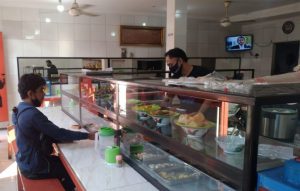 Durasi Makan 20 Menit, Satpol PP Minta Pemilik Warung Makan Bekerja Sama