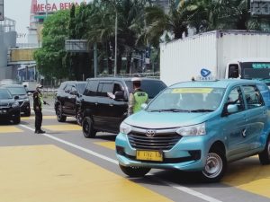 Hari Pertama Penyekatan di Gerbang Tol, Banyak Kendaraan Diputar Balik