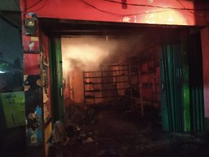 Kebakaran 4 Ruko di Kayuringin Diduga Akibat Korsleting Listrik
