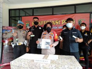 Ibu Rumah Tangga di Bekasi Barat Gadaikan 4 Mobil Rental