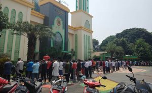 Hukum Bicara Saat Khotbah Jumat: Makruh, Haram atau Boleh?