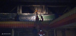Api Sempat Berkobar Lagi di Supermarket Depo Bangunan