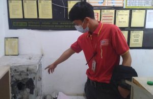 Jebol Tembok, Kawanan Pencuri Sikat Uang di Brankas Alfamart