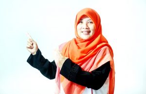 Eka Widyani Dorong Pengangkatan Sedimen Kali di Rawalumbu