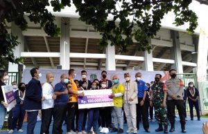 Atlet Kota Bekasi Peraih Medali PON XX Terima Bonus