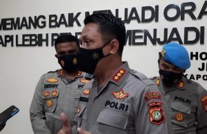Berkerumun saat Pergantian Malam Tahun Baru di Kabupaten Bekasi Dikenakan Sanksi Menyapu malam tahun baru kabupaten bekasi