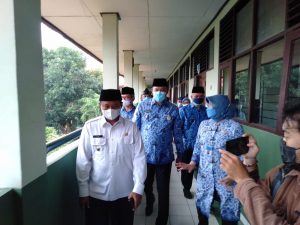 Wagub Jabar Tinjau Persiapan PTM 100 Persen di SMA Negeri 1 Bekasi