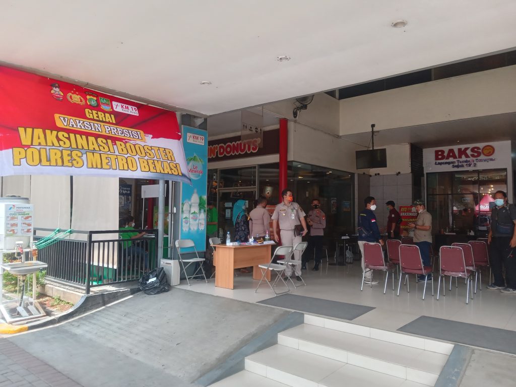 vaksinasi booster tol japek