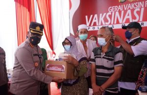 Polres Gelar Vaksinasi Booster untuk Lansia Kabupaten Bekasi vaksinasi booster