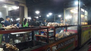 Viral Ayam Guling di Bekasi: 300 Ekor Ludes dalam 12 Jam