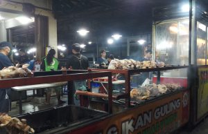 Viral Ayam Guling di Bekasi: 300 Ekor Ludes dalam 12 Jam