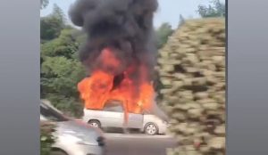 Info Mobil Terbakar di Bekasi: Ada 2 Lokasi