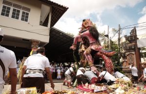 Umat Hindu Bekasi Gelar Arak-arakan Ogoh-ogoh Menjelang Nyepi