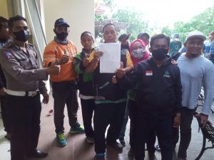 Kronologi 7 Ojol Diseruduk Mobil di Harapan Indah