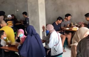 Ramainya Kuliner Lele Mangut di Bekasi: Sehari Habis Ribuan Ekor
