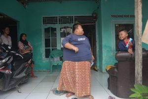 Anak 11 Tahun di Kabupaten Bekasi Beratnya 115 Kilogram, Hobinya Ngemil