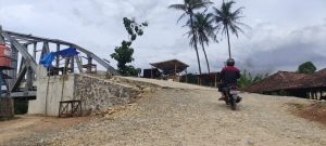 Ada Jembatan Nanggung di Kabupaten Bekasi