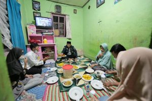 Bi Mar Berasa Bermimpi Sahur Bareng Gubernur Jabar Ridwan Kamil