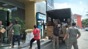 Satpol PP Bekasi Amankan 60 Ribu Batang Rokok Ilegal