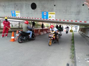Jembatan “Nunduk” yang Viral di Jaticempaka Ditutup Sore Ini
