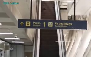 Melihat Stasiun LRT Bekasi Barat: Masuk Lewat Skybridge