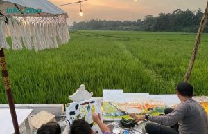 Ada Festival Panen Raya di Angkringan Tepi Sawah Setu