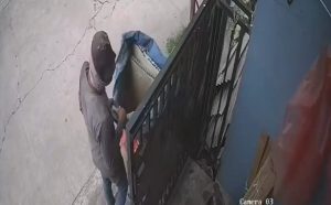 Viral, Pemulung Masukkan Tabung Gas Elpiji 12 Kg