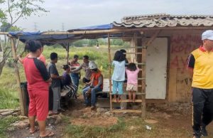 Bayi Perempuan Ditemukan di Samping Warung di Tarumajaya Bekasi bayi bekasi