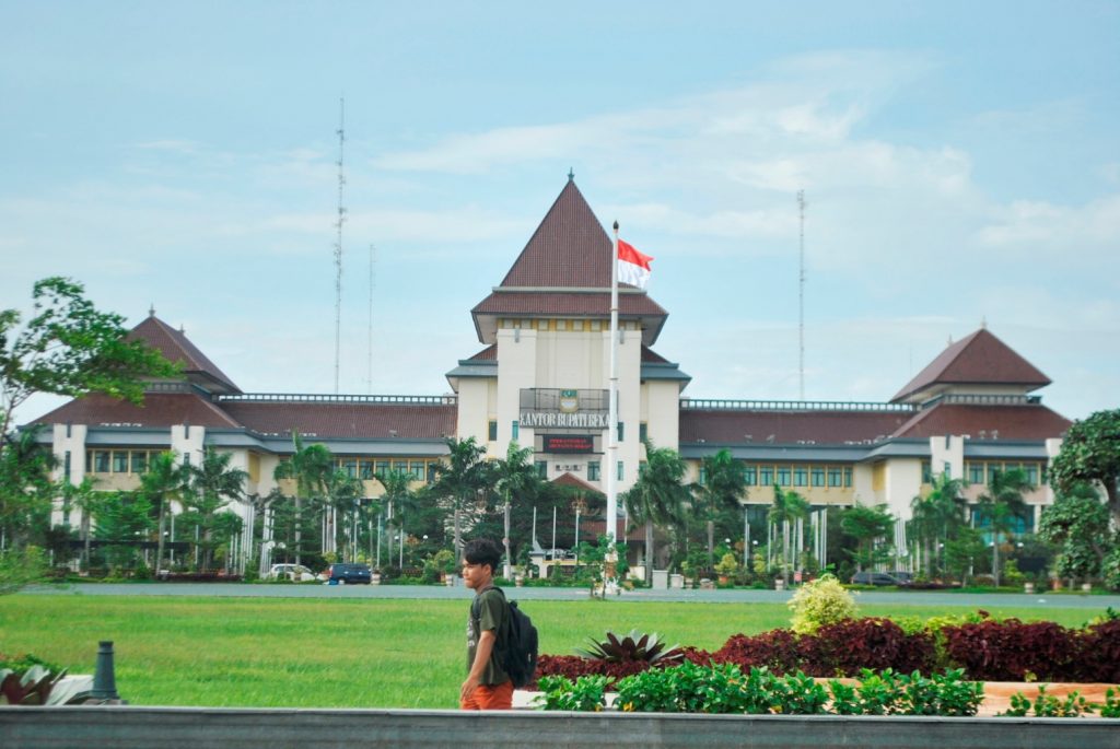 bupati bekasi