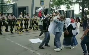 Satpol PP Kabupaten Bekasi Didesak Tindak Tegas LC Berseragam SMA