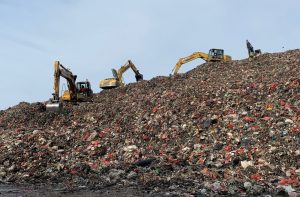 TPA Burangkeng Bekasi Ditutup Gegara Tumpukan Sampah Longsor