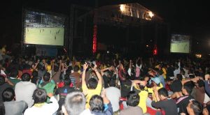 Satpol-PP Kota Bekasi “Kawal” Nobar Piala Dunia 2022 