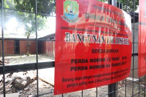 Langgar Peraturan, Penampungan Limbah Rongsok di Kayuringin Disegel