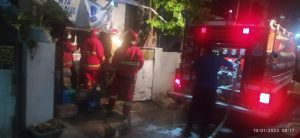 Nyalakan Obat Nyamuk Bakar, Warung Kelontong Dilalap Si Jago Merah