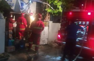 Nyalakan Obat Nyamuk Bakar, Warung Kelontong Dilalap Si Jago Merah