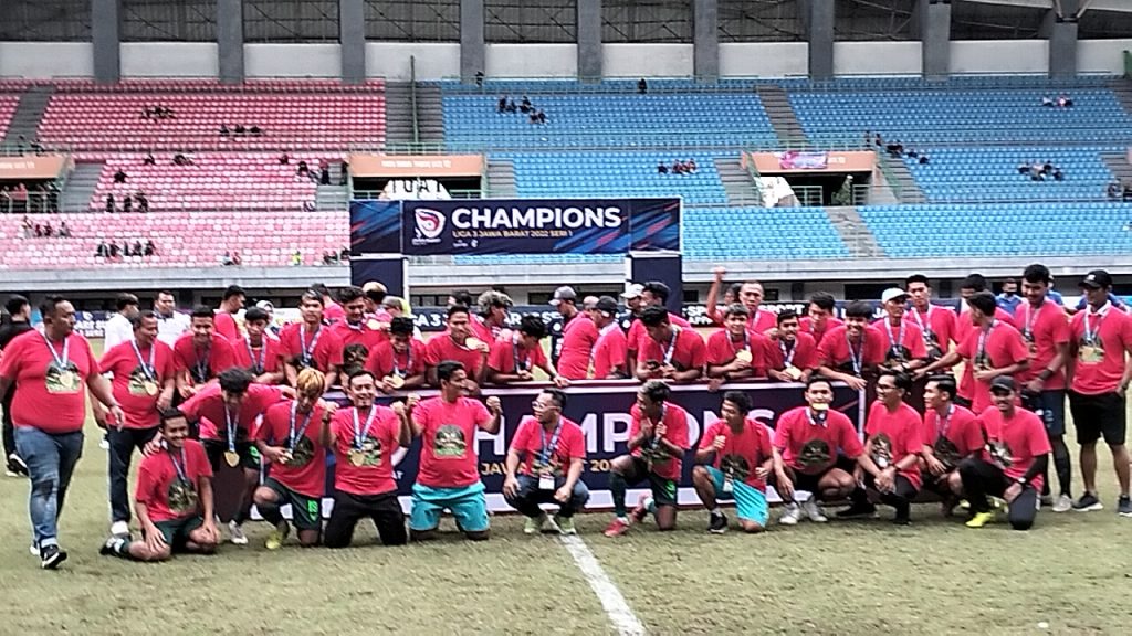 Persipasi juara