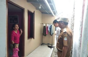 Pak Lurah Kunjungi Warga Korban Pencurian Pakaian Dalam Wanita