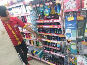 Pengutil di Minimarket Nyebur ke Kalimalang