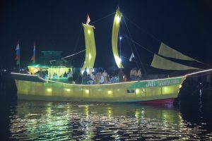 Lomba Perahu Hias Gali Potensi Wisata Sungai Sambas