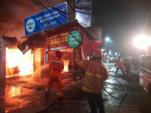 Rumah kontrakan dan Kios di Jatiwaringin Terbakar, Ditaksir Kerugian Rp.1 Miliar
