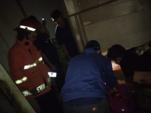 Nyalakan Rokok, Kios Tabung Gas dan Air Mineral Terbakar di Bulak Kapal