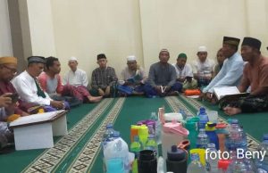 Merawat Tradisi, Warga Bekasi Gelar Malam Nisfu Syaban